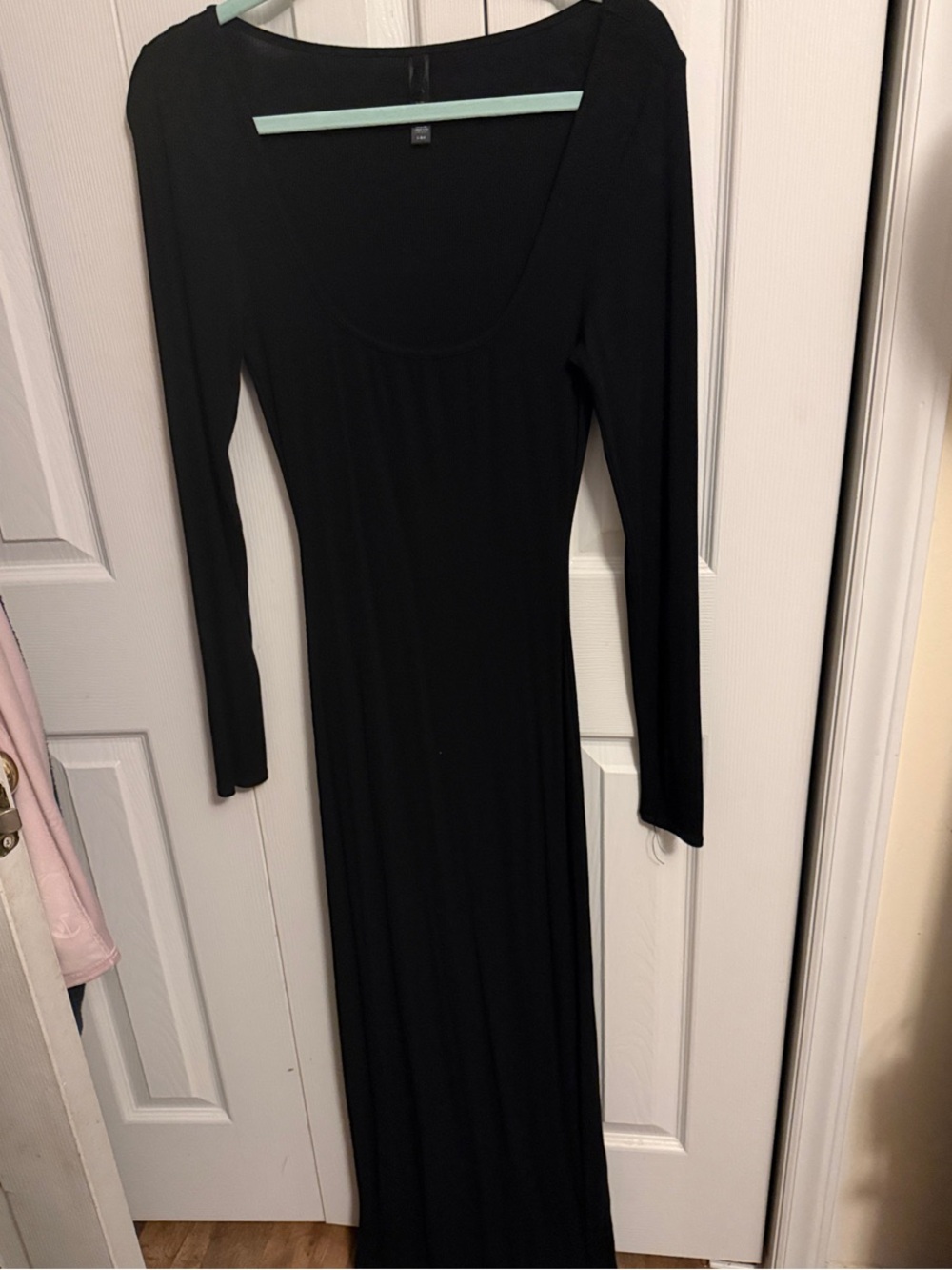 SKIMS Black Long-Sleeve Scoop Neck Maxi